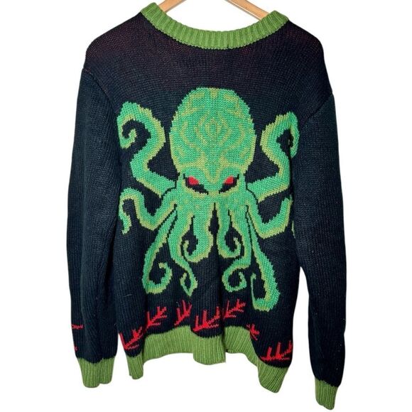 Middle Of Beyond Cthulhu Lovecraft Holiday Crewneck Black Sweater Unisex Large - Picture 1 of 4